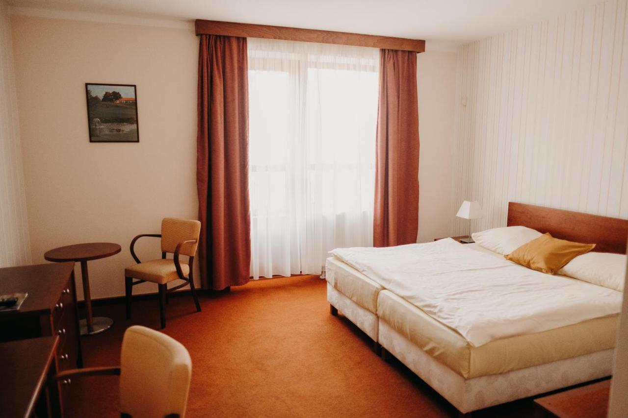 Golf Hotel Austerlitz Buitenkant foto