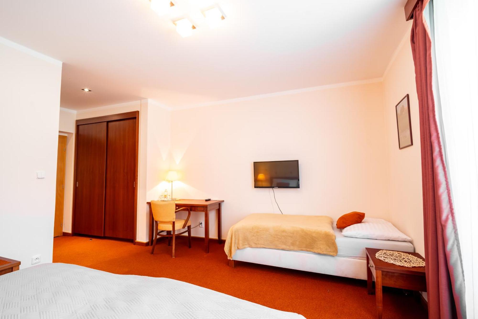 Golf Hotel Austerlitz Buitenkant foto